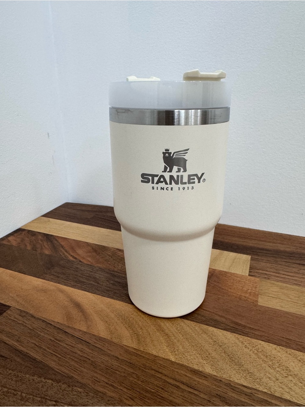 Stanley Quencher 2.0 20oz beige white cream good condition